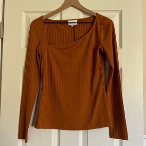 ✨ NWT ✨ Who What Wear Collection: long sleeve asymmetric neck top. Size: M